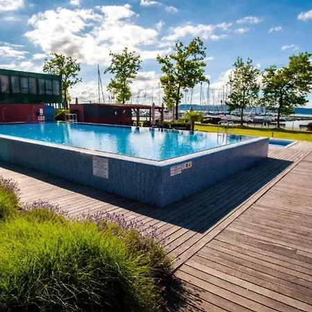 Bl Yachtclub Lakeview Balatonlelle