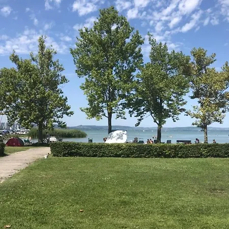 Daire Bl Yachtclub Lakeview *