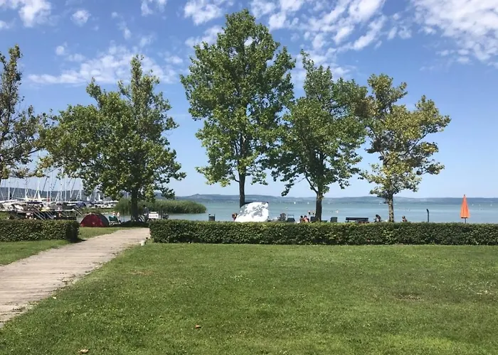 Daire Bl Yachtclub Lakeview *